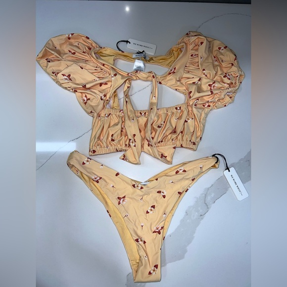 WeWoreWhat Lily Bikini Top and Delilah Bikini Bottom set - Picture 1 of 5